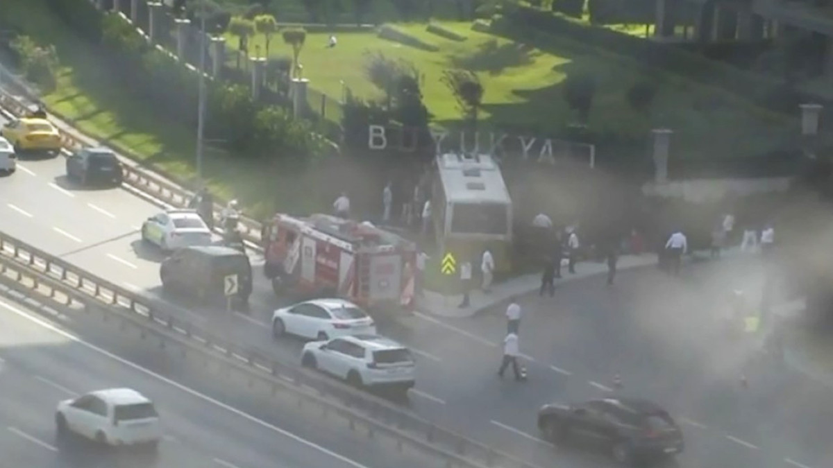 İstanbul'da İETT otobüsü kaza yaptı: Yaralılar var