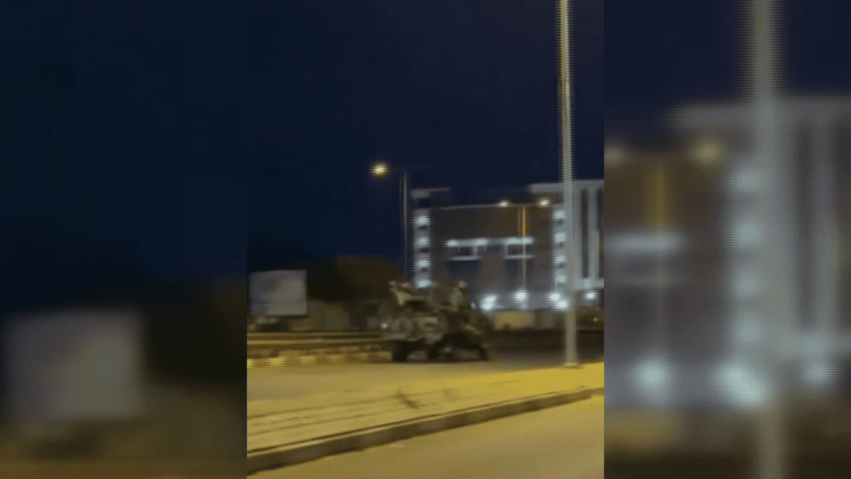 Nijer'in baÅkenti Niamey'de patlama ve silah sesleri yükseldi