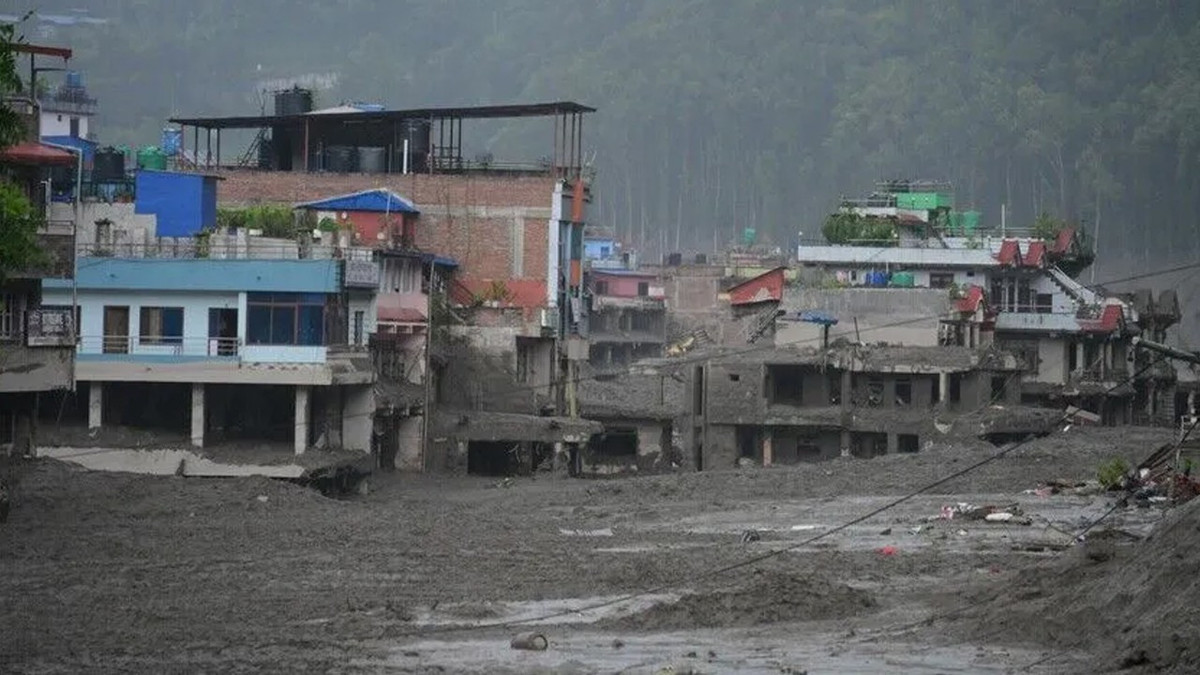 Nepal'deki sel felaketinde can kaybı 794 oldu