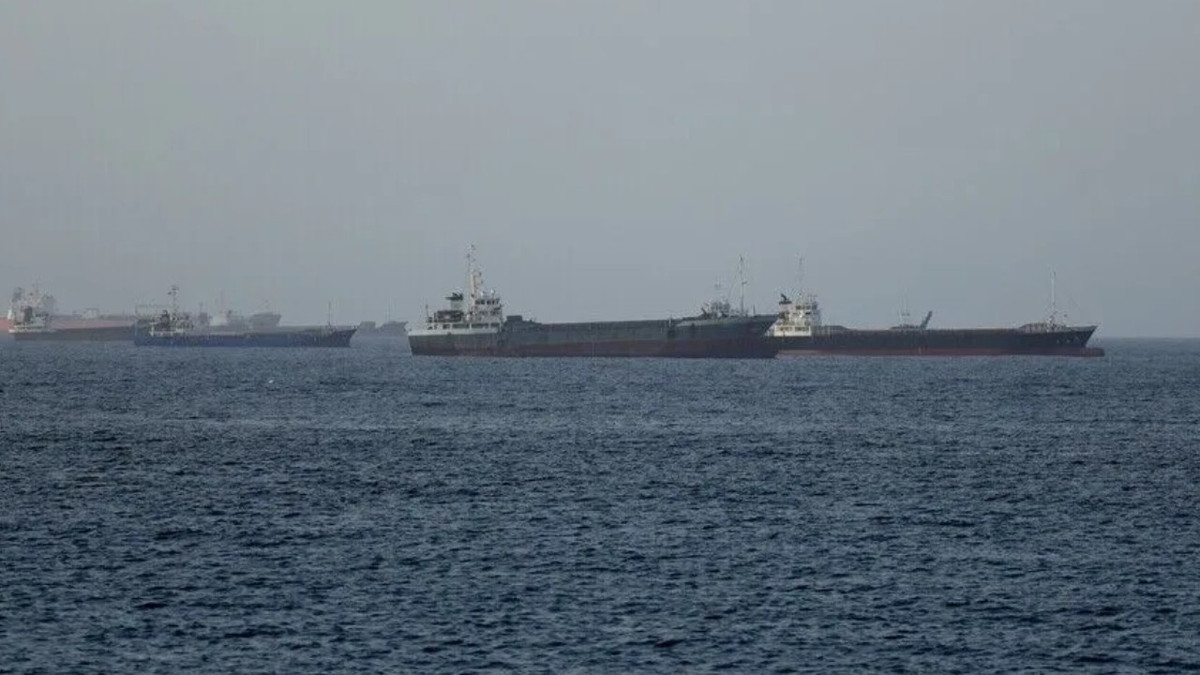 Hürmüzâde tankere 3 mühimmat isabet etti