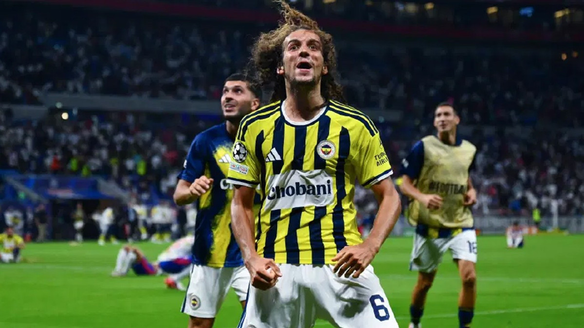 Fenerbahçeâye UEFA Åoku! Olaylı maçın ardından cezalar açıklandı