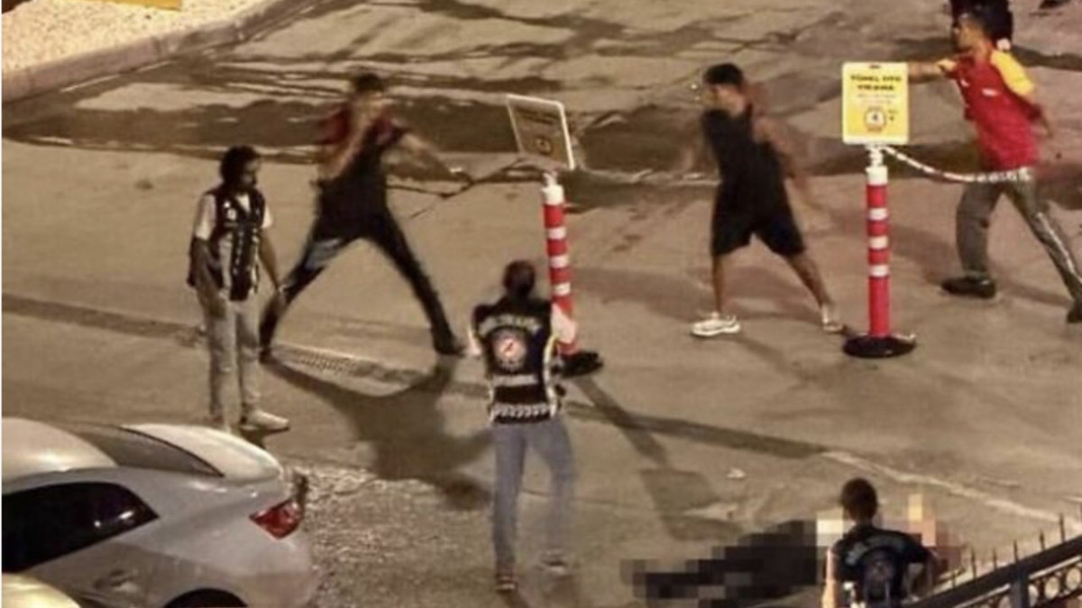 Esenyurt'ta trafik denetiminde saldırıya uÄrayan polis memuru Åehit oldu