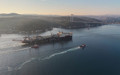 Boğaz 325 metrelik dev geminin geçişi için kapatıldı