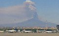 Sicilya tatiline Etna darbesi: Yüzlerce uçuş iptal edildi