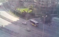 İETT otobüsünün site duvarına çarpma anı kamerada