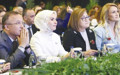 Kadınlar karar masasında olduğunda gezegen kazanıyor