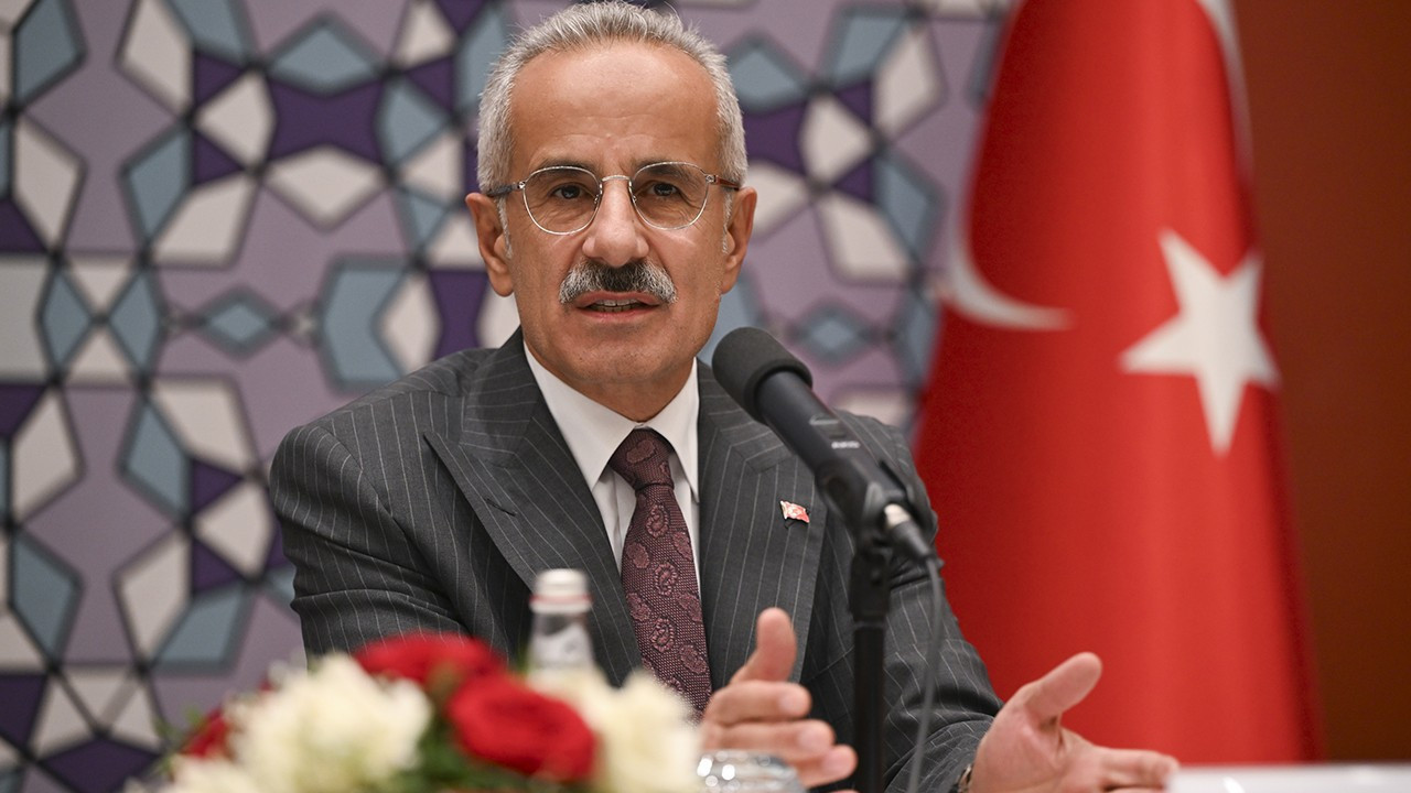 Uraloğlu: Hayal edilemeyeni ulaştırmada ve toplu konutta hayata geçirdik