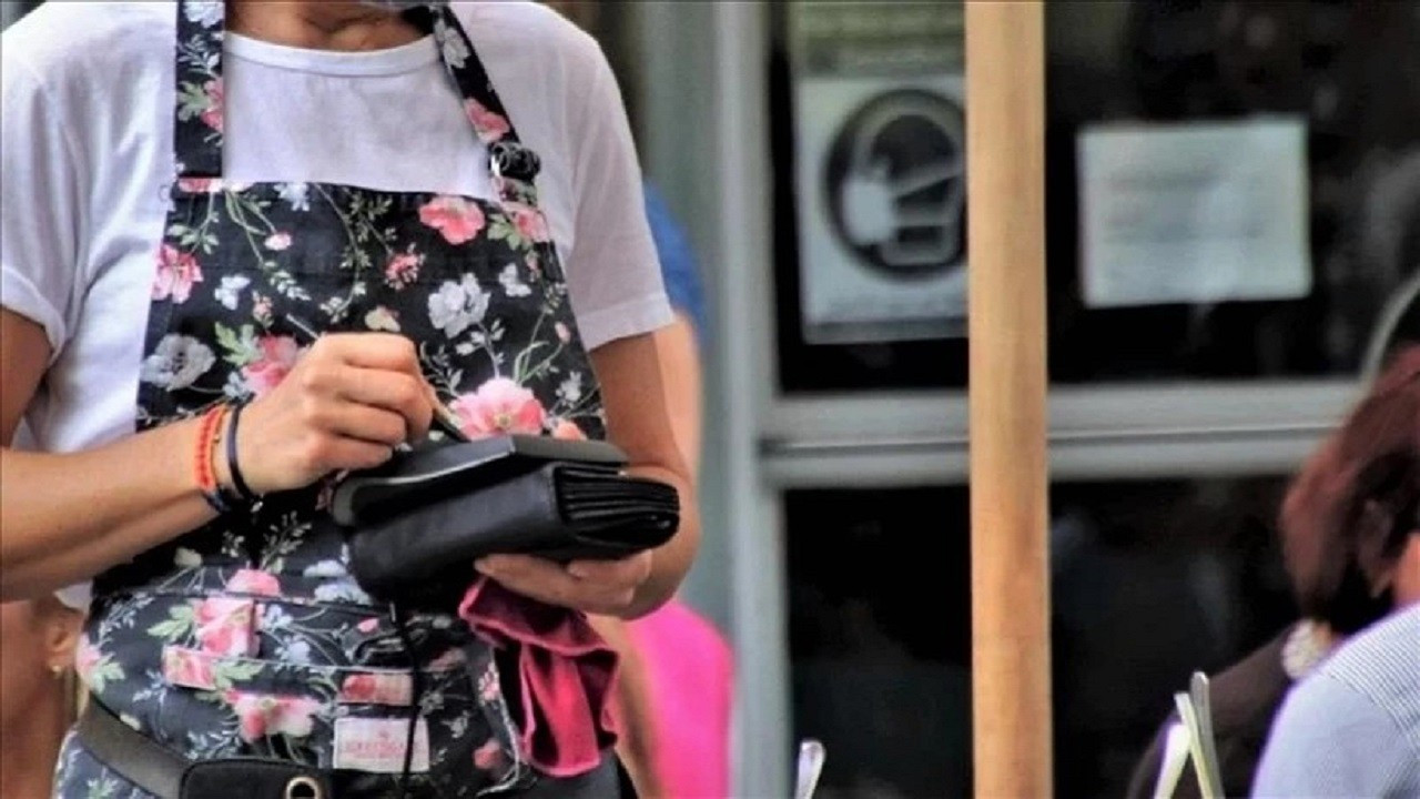 Hizmet üretim endeksi ağustosta hem yıllık hem de aylık arttı