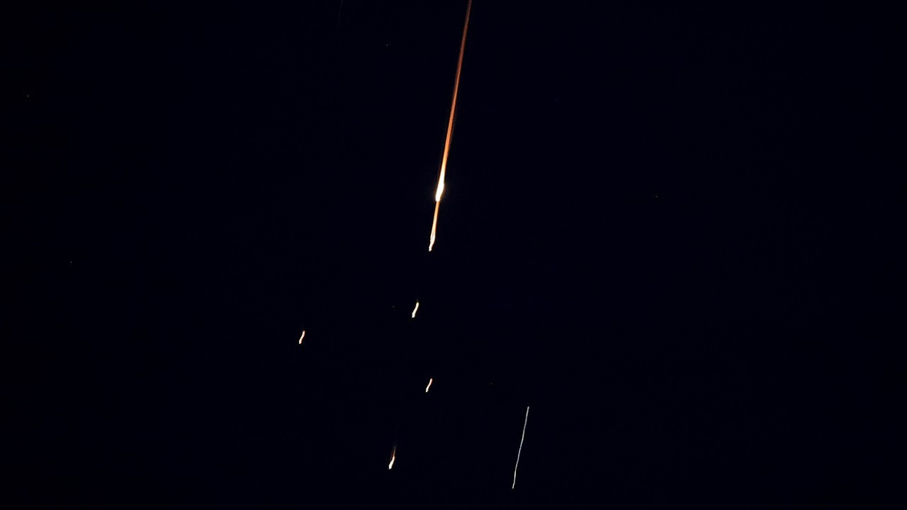 İran Ordusu: Hava savunma sistemi tarafından 12 İHA düşürüldü