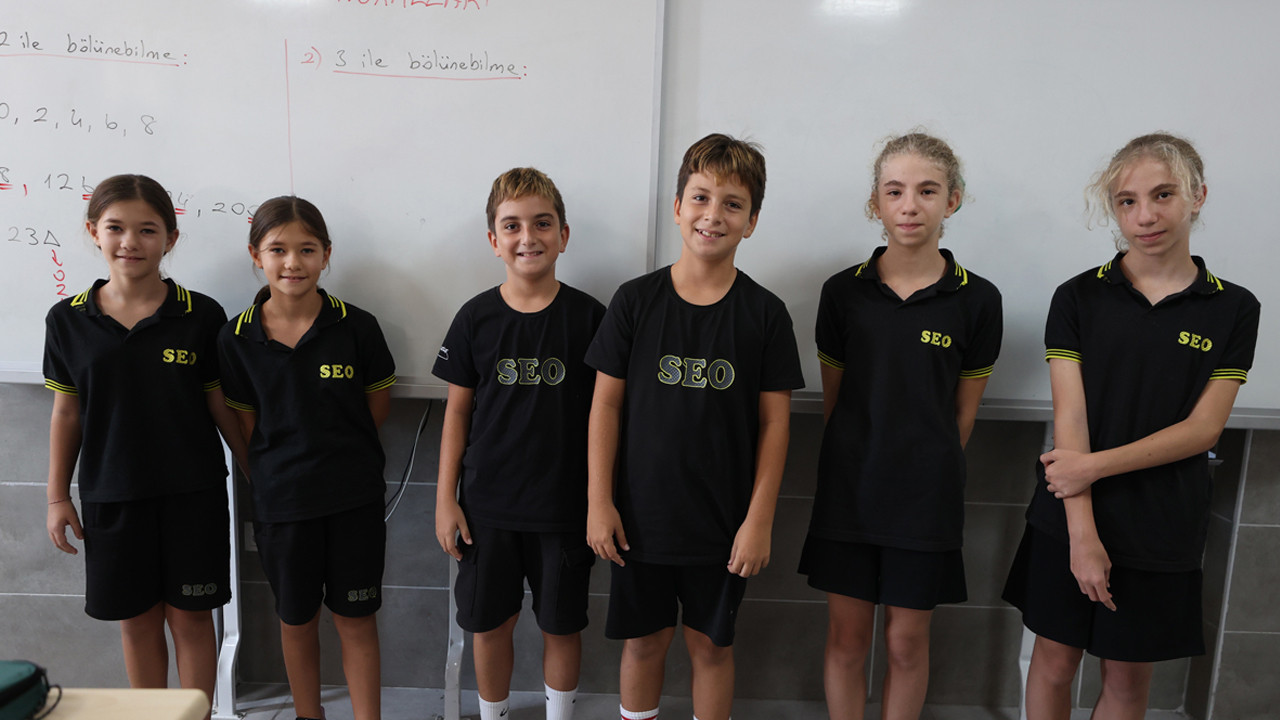 Aynı sınıfta 3 ikiz okuyor! Okulda ise 11 ikiz var