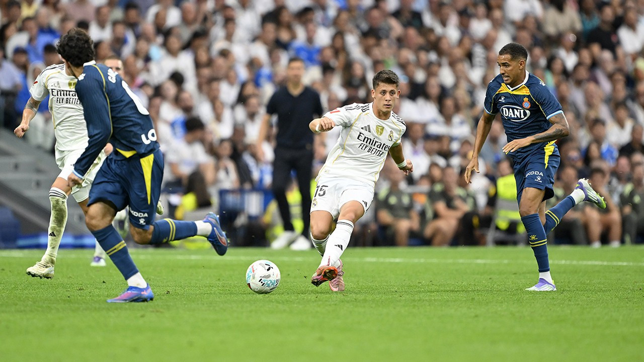 Real Madrid, Espanyol'u 2-0 mağlup ederek LaLiga'deki namağlup serisini sürdürdü