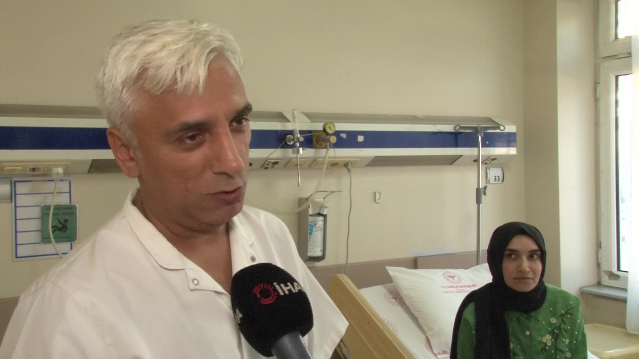 Doktorlar 'nadir rastlanan vaka' diyerek açıkladı! 21 yaşındaki kızın vücudundan 287 taş çıkarıldı