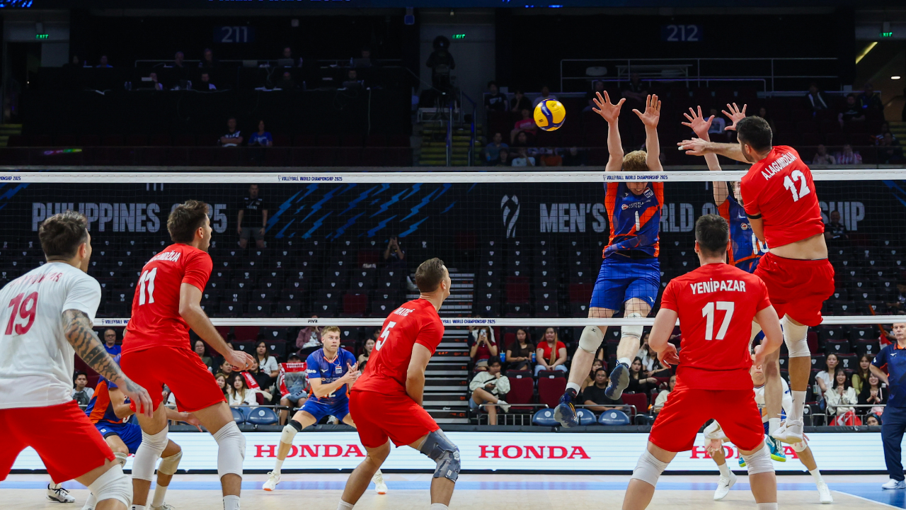 Türkiye Polonya çeyrek final voleybol maçı ne zaman, saat kaçta, hangi kanalda? Filenin Efeleri maç bilgileri...