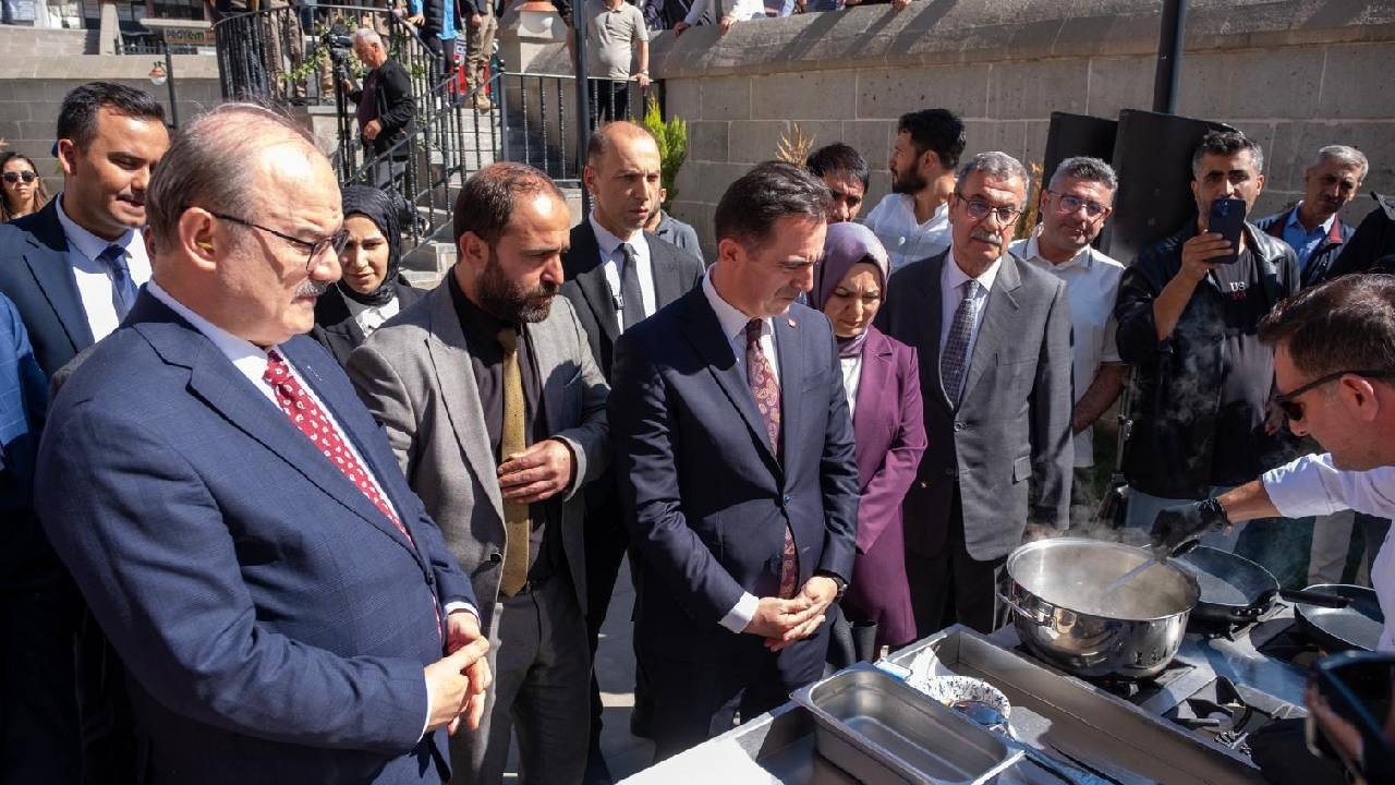 Bir Anadolu Şenliği'nin son durağı Bitlis oldu