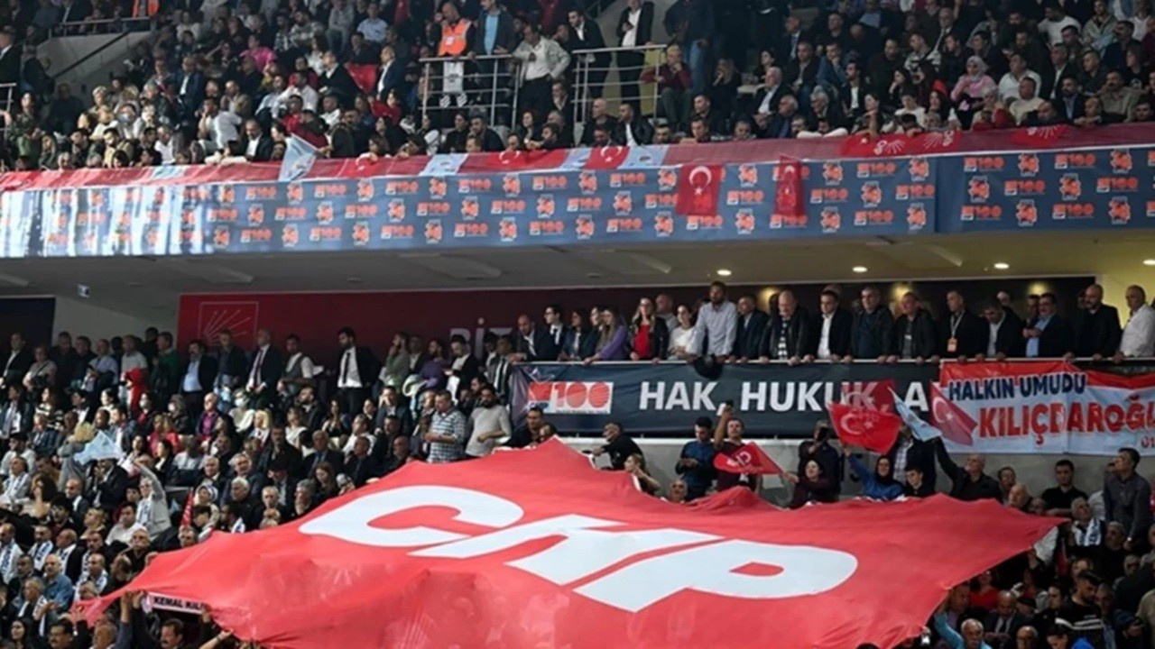 CHP İstanbul Kongresi’nde kriz! Kongreyi durdurmak için heyet geldi