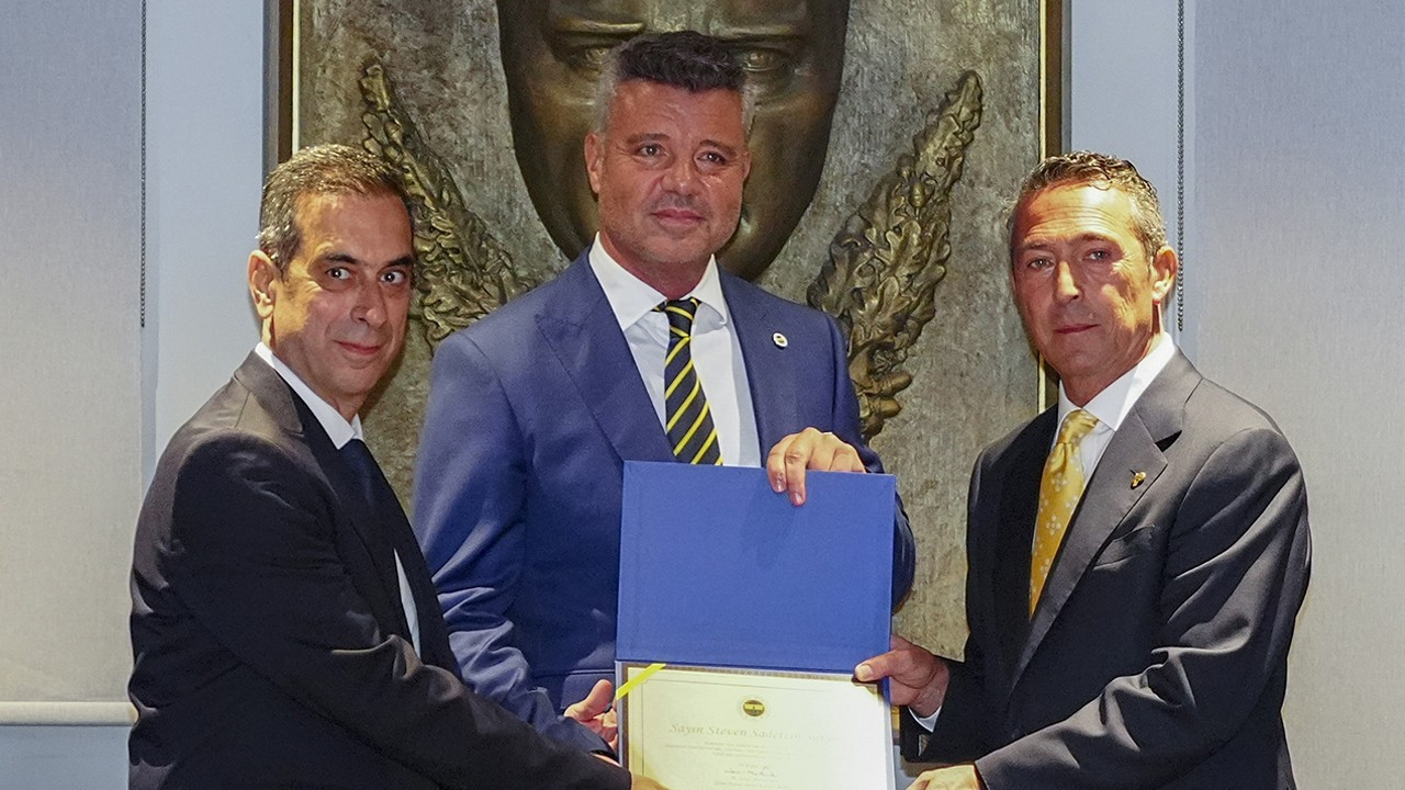 Sadettin Saran ve yönetim kurulu üyeleri mazbatalarını aldı