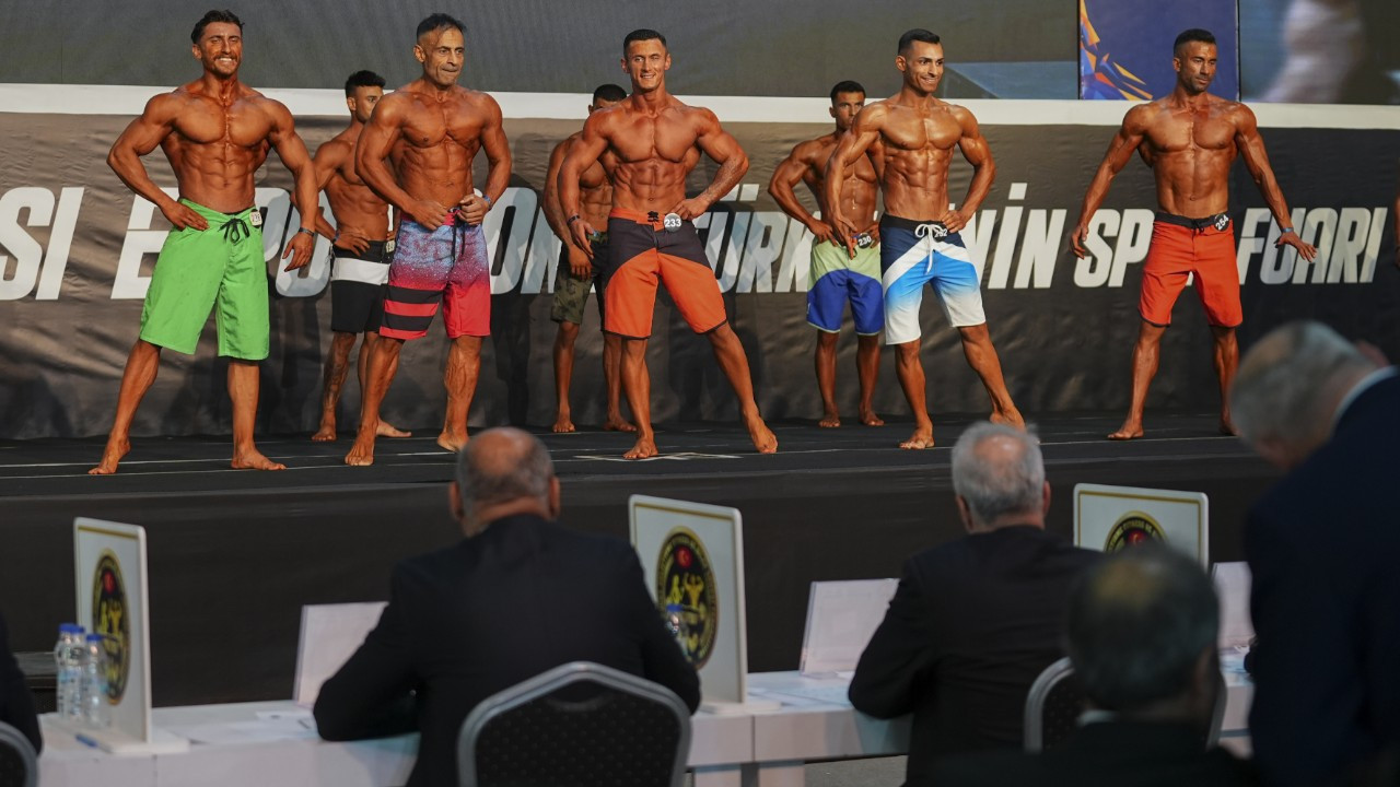 Türkiye Vücut Geliştirme ve Fitness Şampiyonası İzmir’de tamamlandı: 50 sıklette madalyalar sahiplerini buldu
