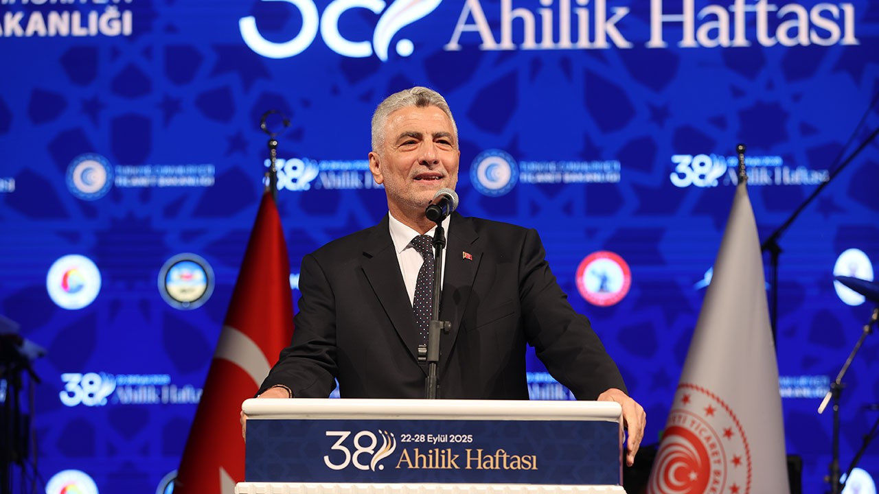 Bakan Bolat duyurdu: Esnafa 100 milyon liralık kredi desteği geliyor