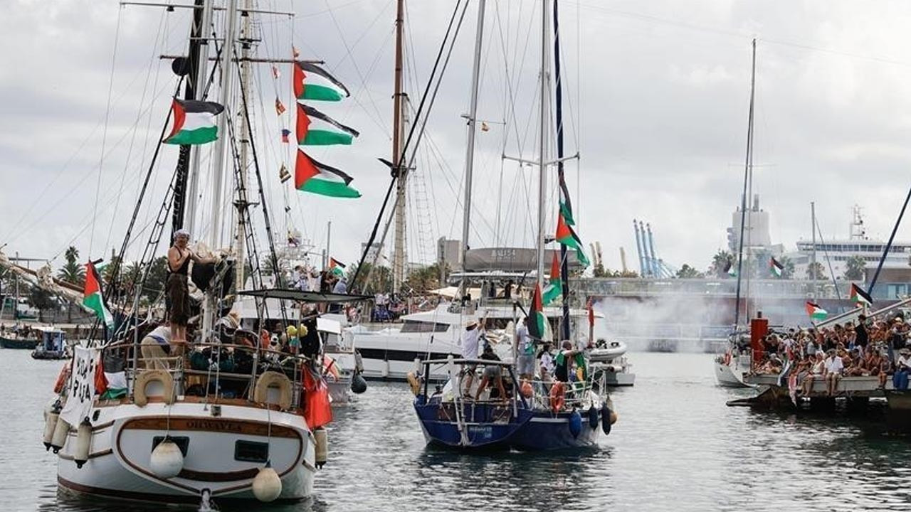 Son dakika: Sumud Filosu'nda alarm! İsrail Sumud Filosu'na saldırdı mı? Sumud Filosu'na ne oldu, son durum ne? Sumud Filosu'na baskın!