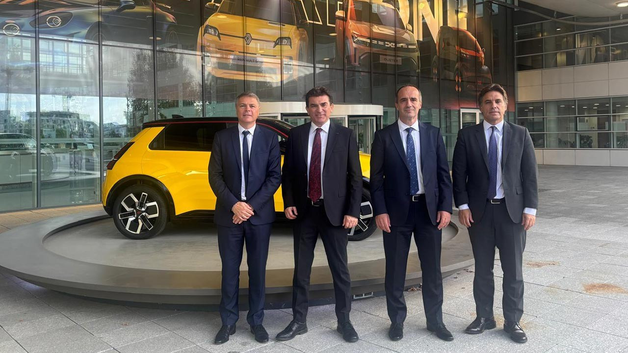 Oyak Renault, Bursa’da yeni modellerin üretimine hazırlanıyor