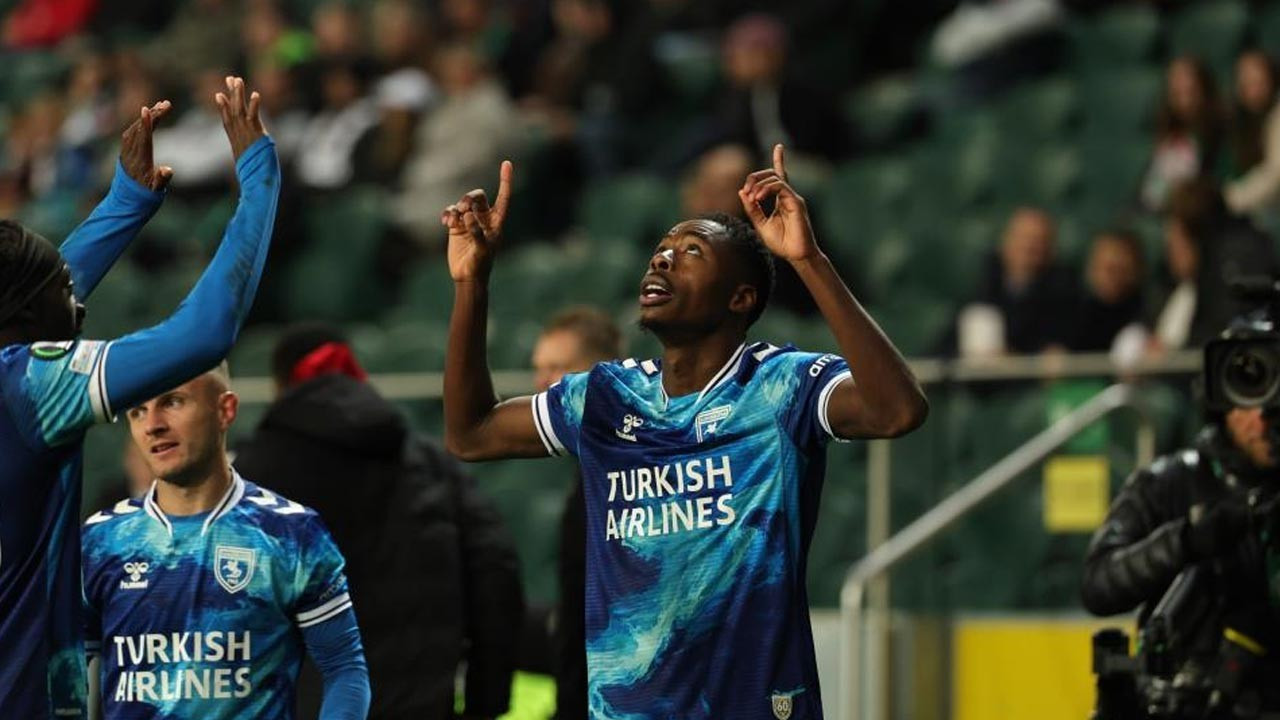 Samsunspor maçı kaç kaç bitti? Maç sonucu: Legia Varşova 0-1 Samsunspor! UEFA Konferans Ligi'nde Samsunspor, Legia Varşova'yı yendi! Samsunspor kazandı mı?