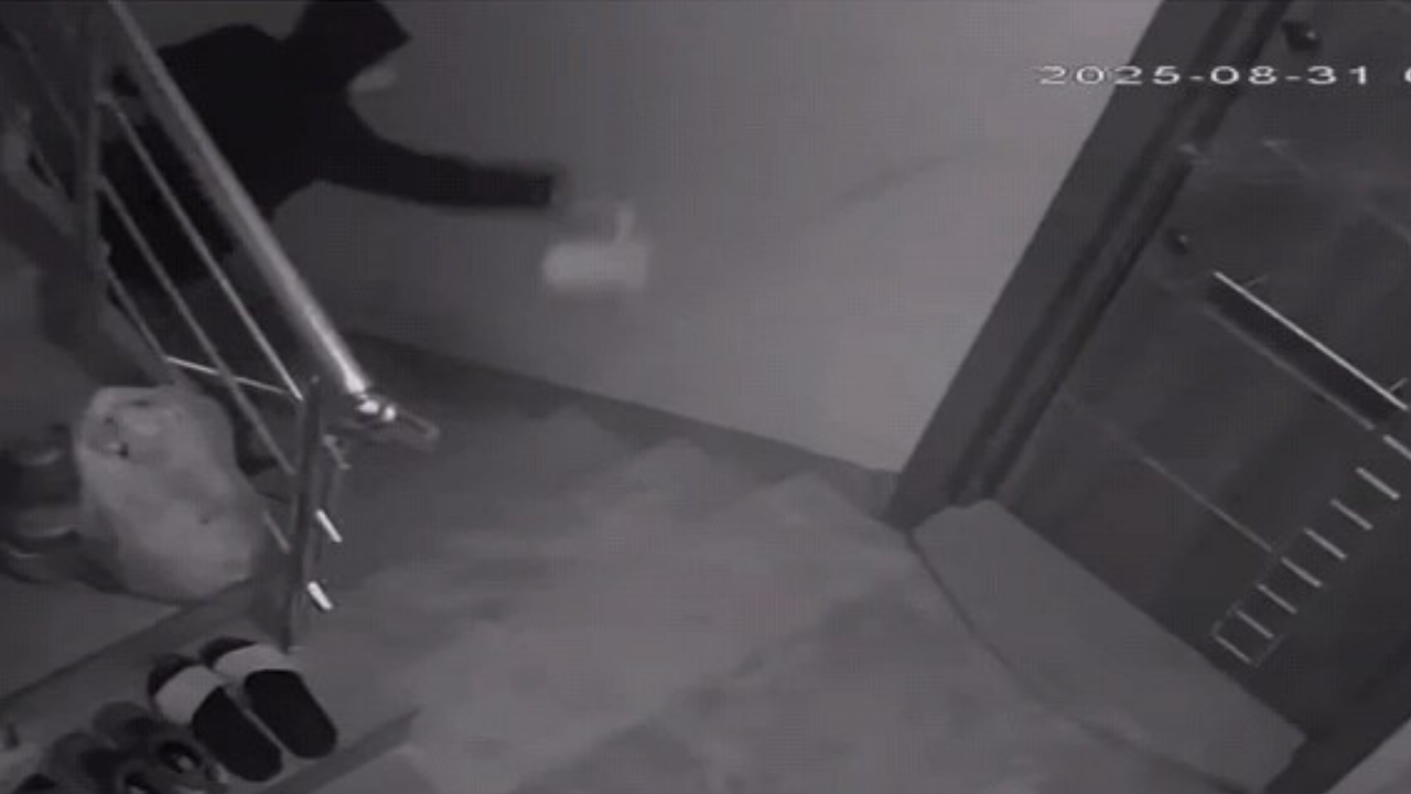 Bursa’da apartman sakinlerini bezdiren komşu: “3 yıldır aynı çileyi çekiyoruz”