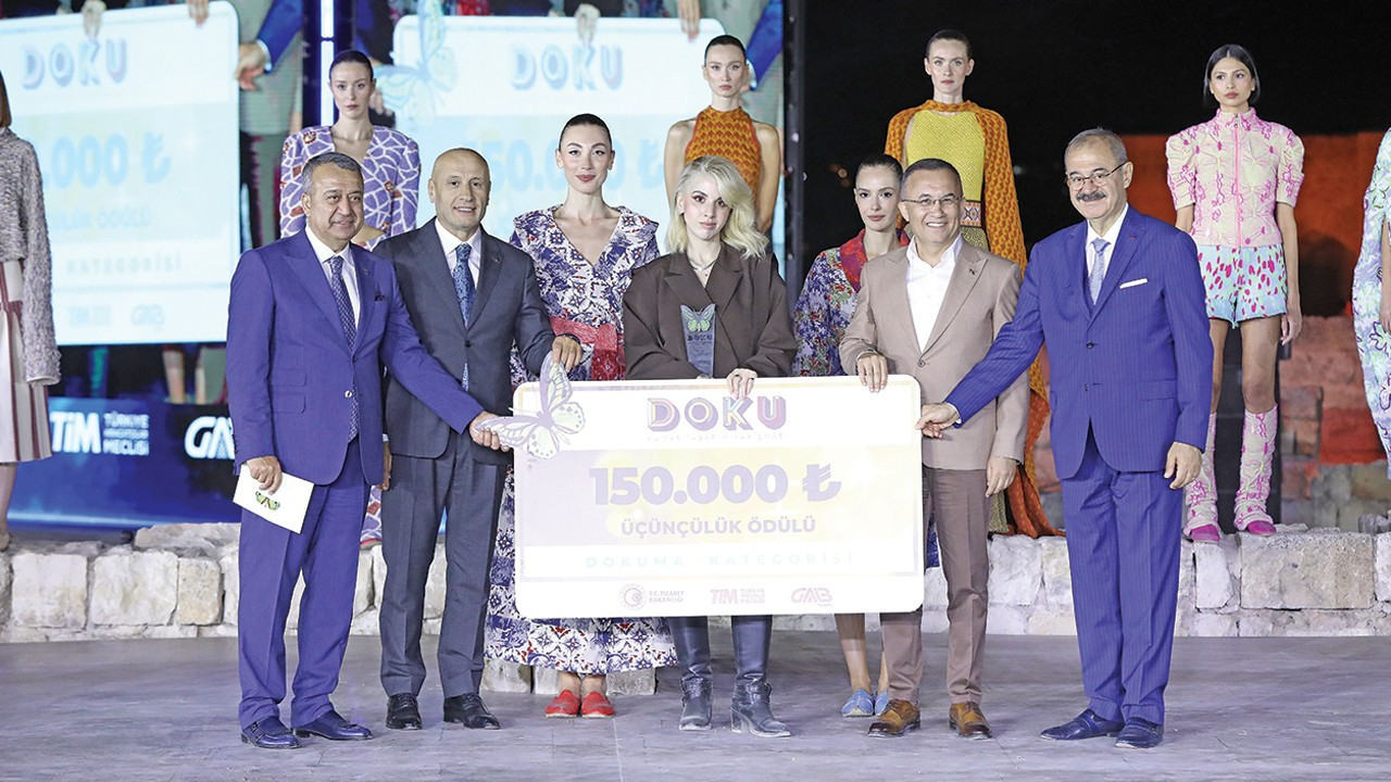 İhracat üç yılda 8 milyar dolar, istihdam 350 bin kişi azaldı