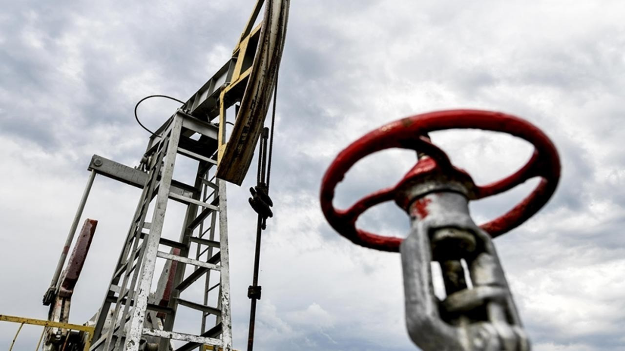Rusya'nın petrol ve doğal gaz gelirleri ekimde yüzde 26,6 düştü