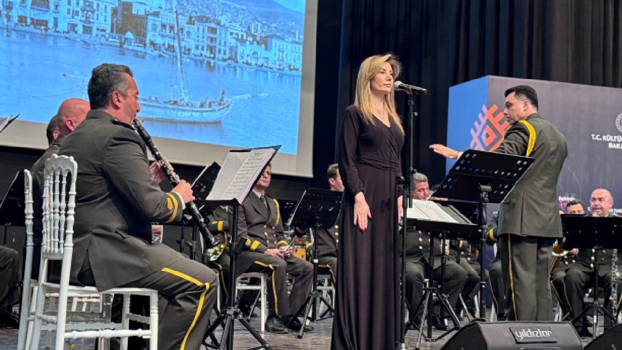 TSK Armoni Mızıkası Mardin'de konser verdi