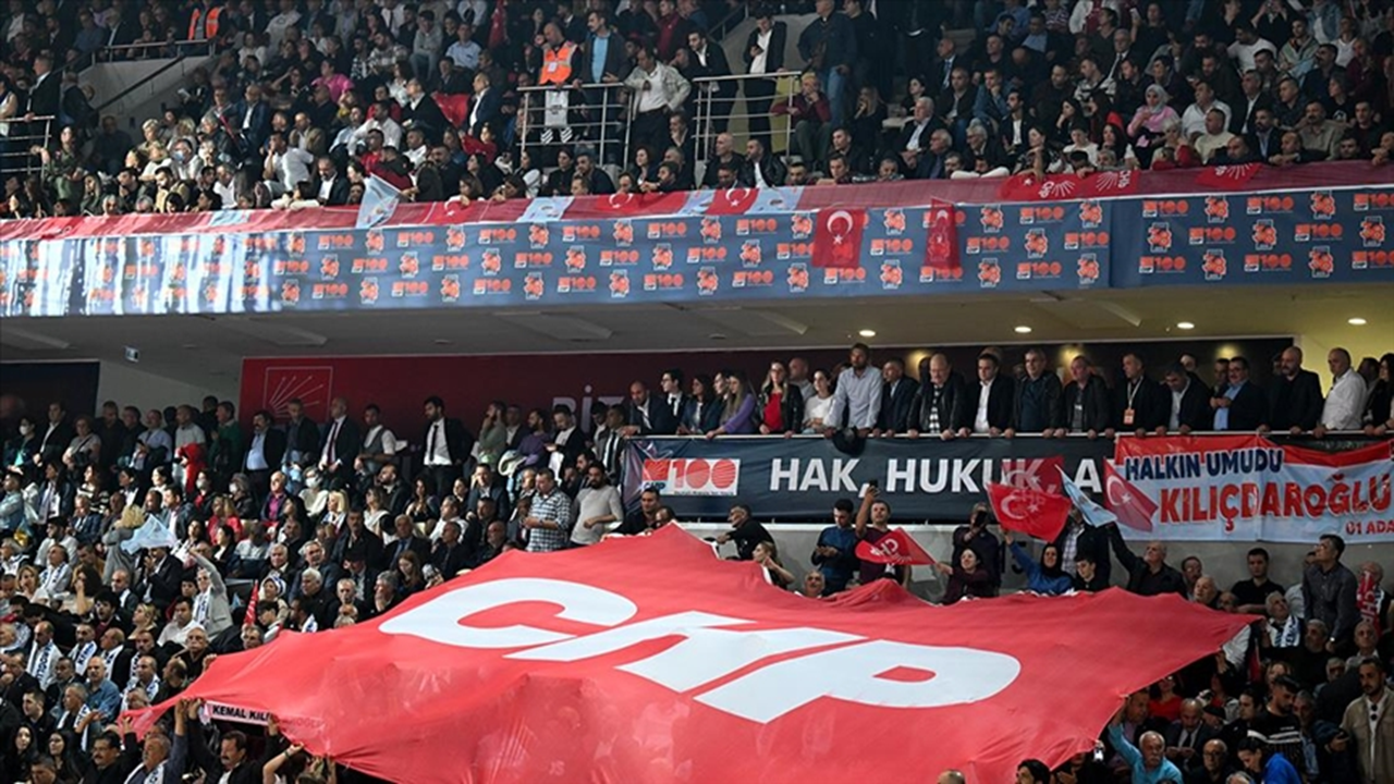 "232 belediye başkanı CHP'den istifa etti"