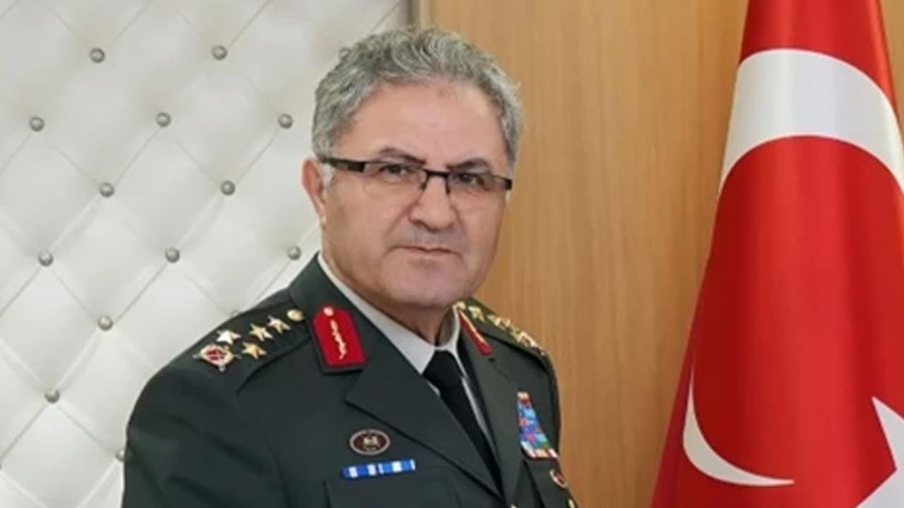 Kara Kuvvetleri Komutanı Orgeneral Tokel, Hakkari’de ziyaretlerde bulundu Kara Kuvvetleri Komutanı Orgeneral Tokel, Hakkari’de ziyaretlerde bulundu