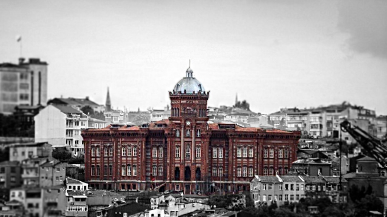 Fatih'in fermanıyla kurulmuştu: 571 yıllık tarihi okul boşaltılıyor!