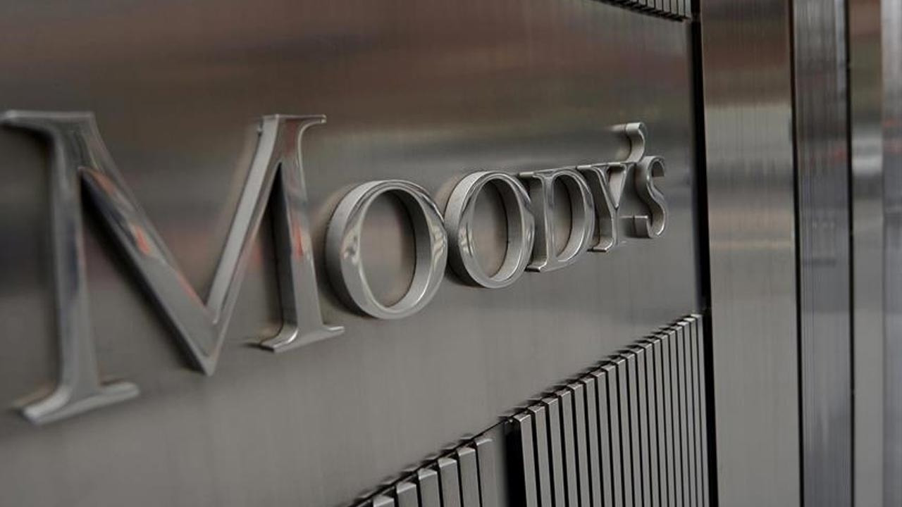 Moody’s, Fransa’nın kredi notu görünümünü negatife çevirdi Moody’s, Fransa’nın kredi notu görünümünü negatife çevirdi