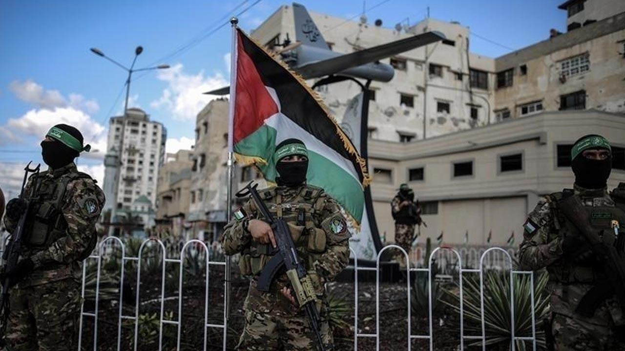 Hamas ateşkese bağlı olduklarını duyurdu.