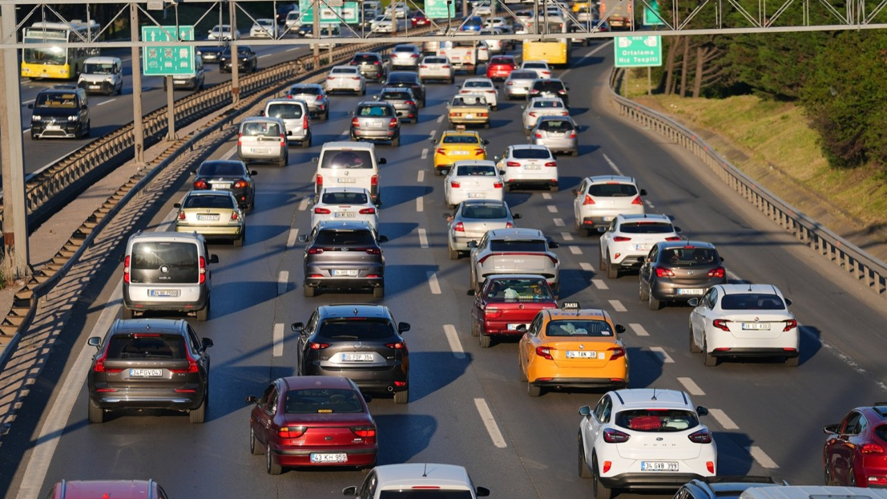 Trafikte yeni dönem: Çakara el konulacak, makas atana 90 bin TL ceza