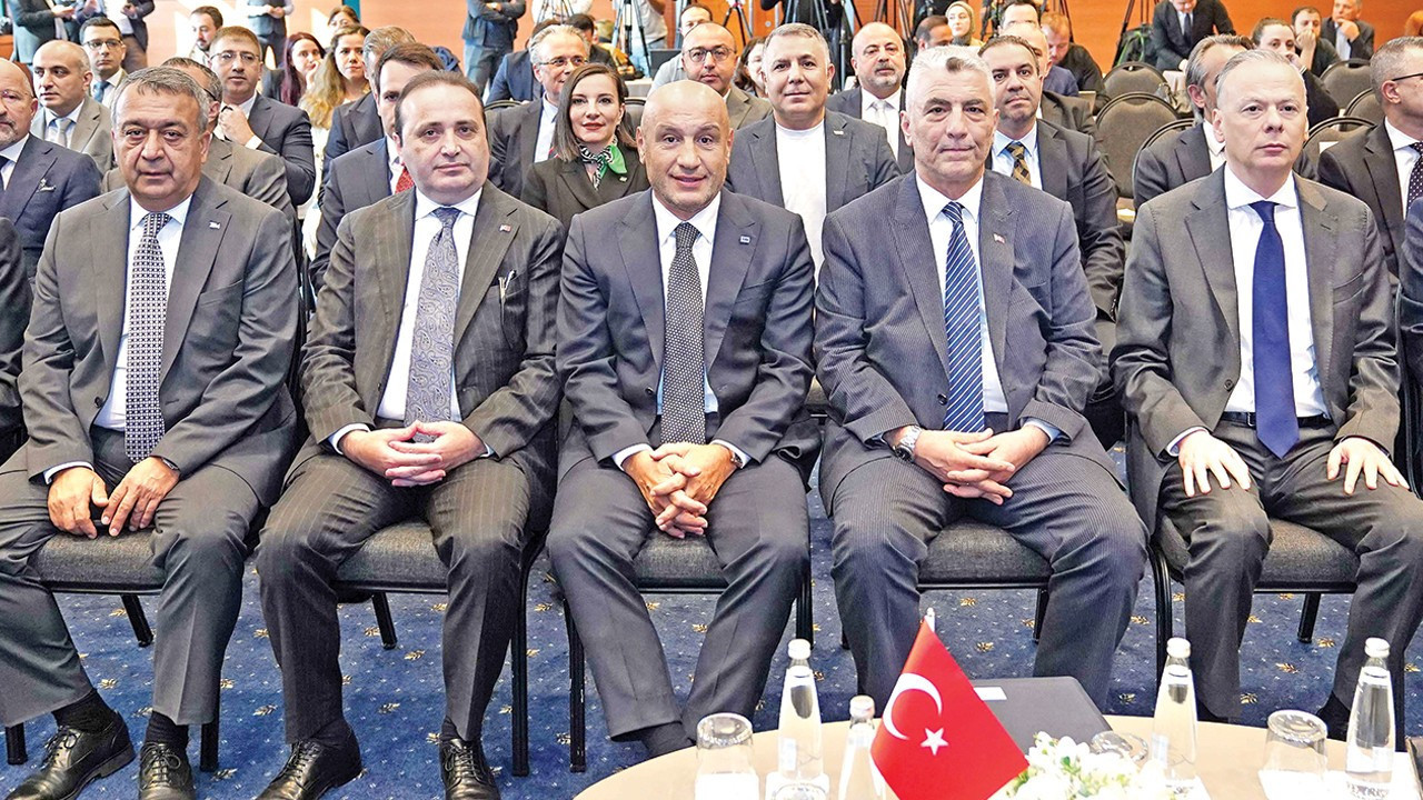 Otomotivin liderliğinde ekim ihracatı 24 milyar dolar