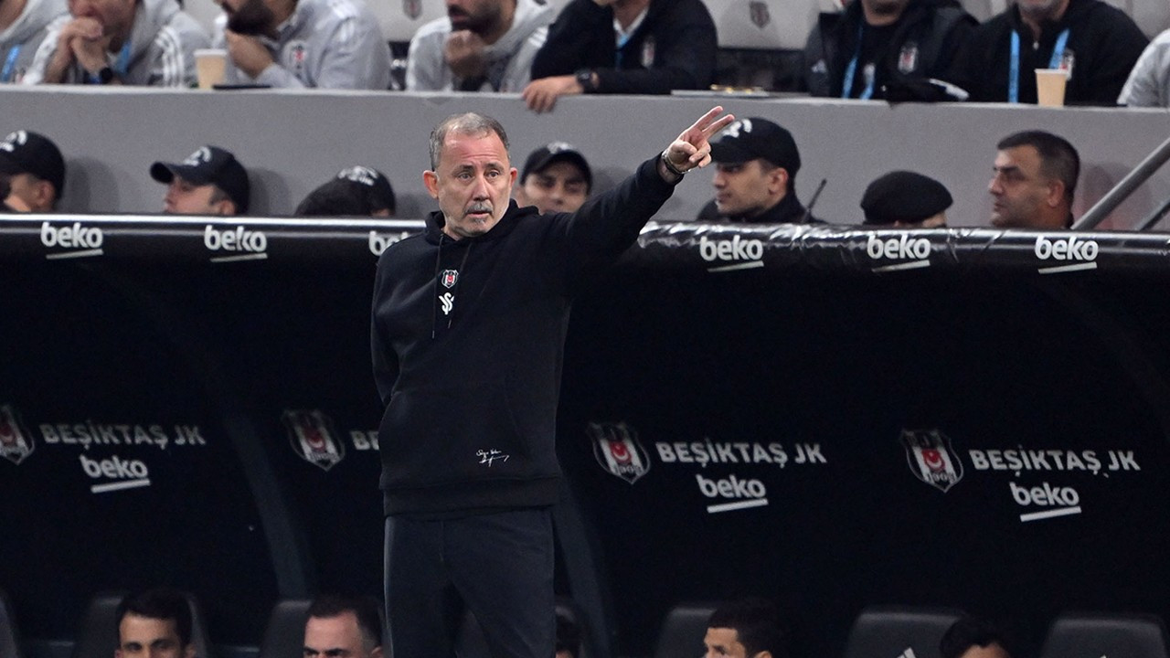 Serdal Adalı açıkladı: Beşiktaş Teknik Direktörü Sergen Yalçın gönderiliyor mu?