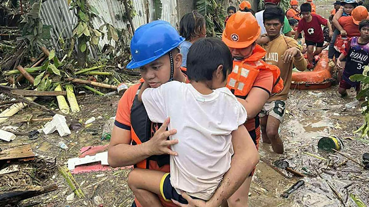 Kalmaegi Tayfunu'nun Filipinler'deki bilançosu ağırlaşıyor: Ölü sayısı 85'e çıktı