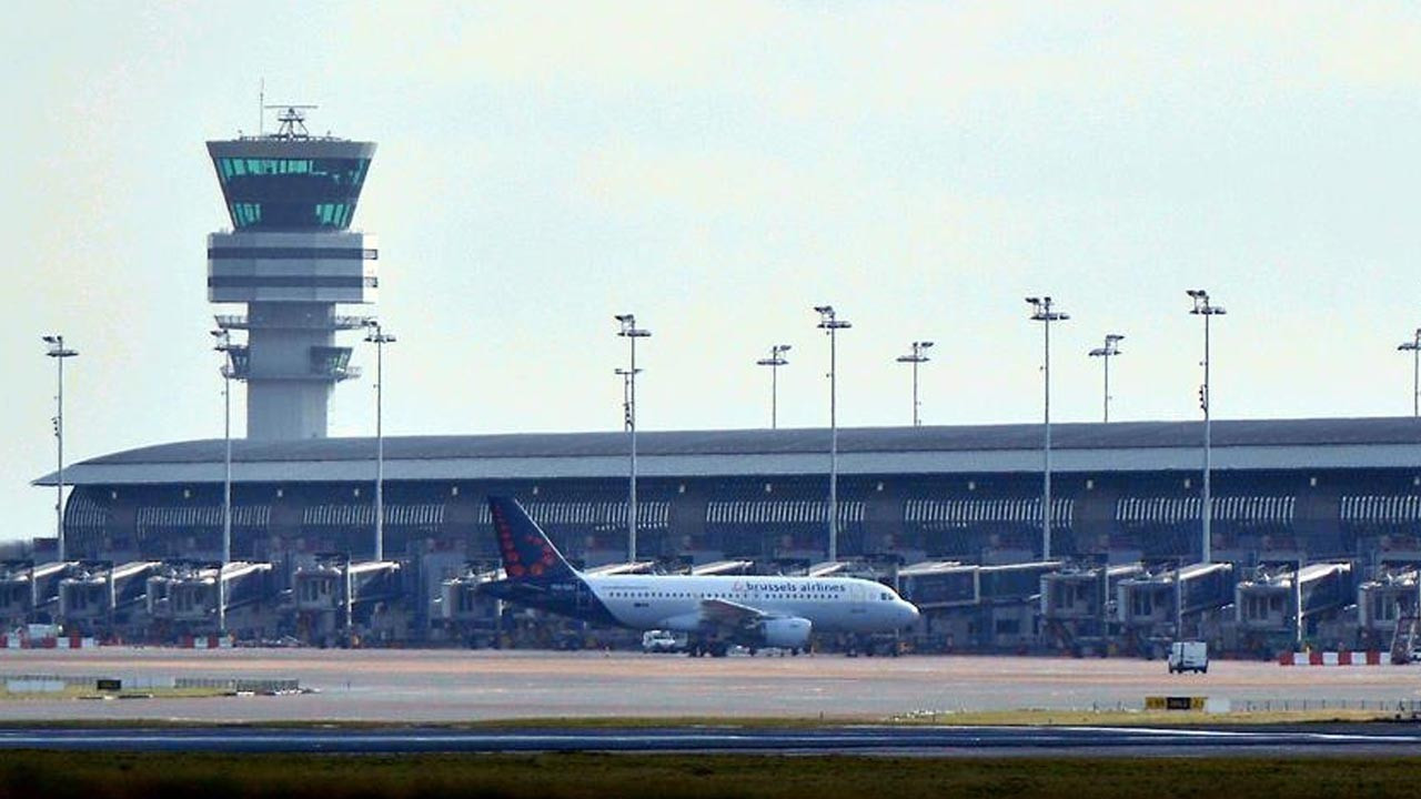 Brüksel'de İHA alarmı: Havaalanı uçuş trafiğine kapatıldı