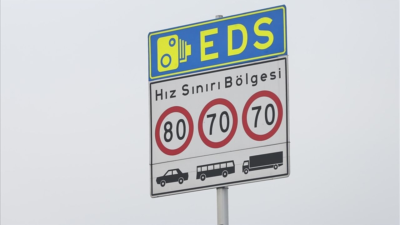 Bakan Uraloğlu duyurdu: 20 bini aşkın hız levhası kaldırıldı