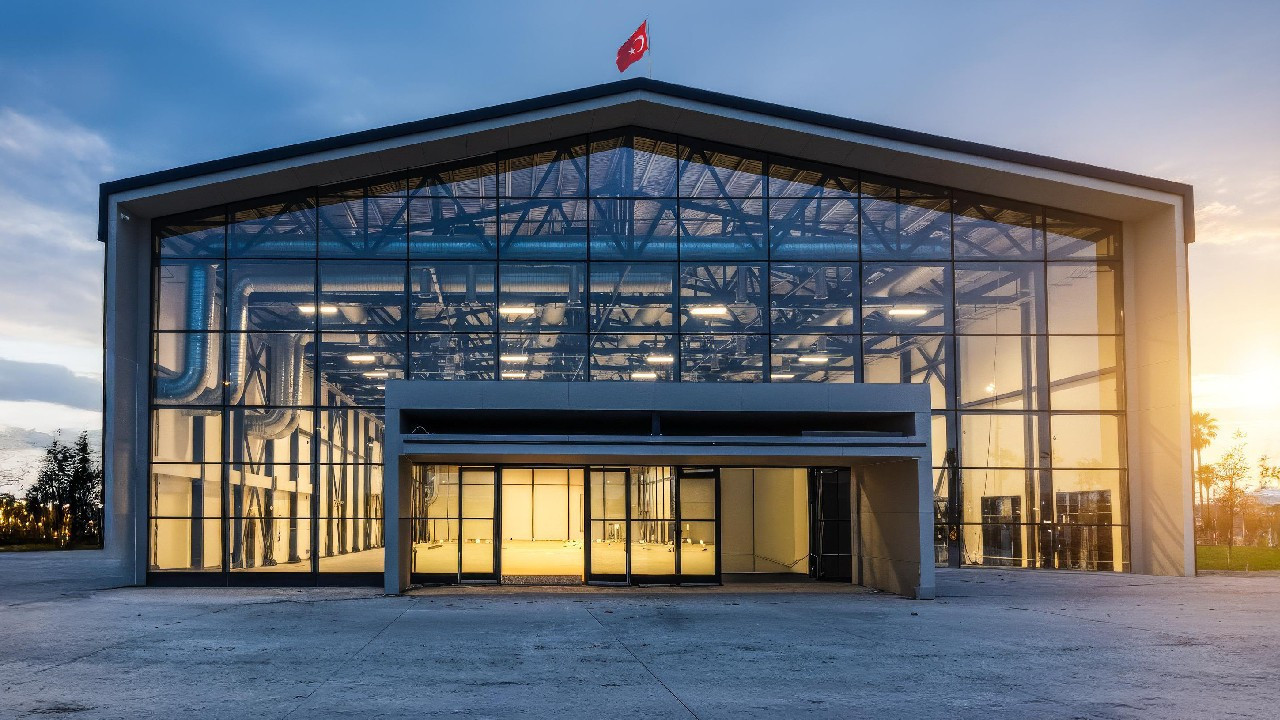 Vekon’dan 75 günde tamamlanan çelik etkinlik alanı