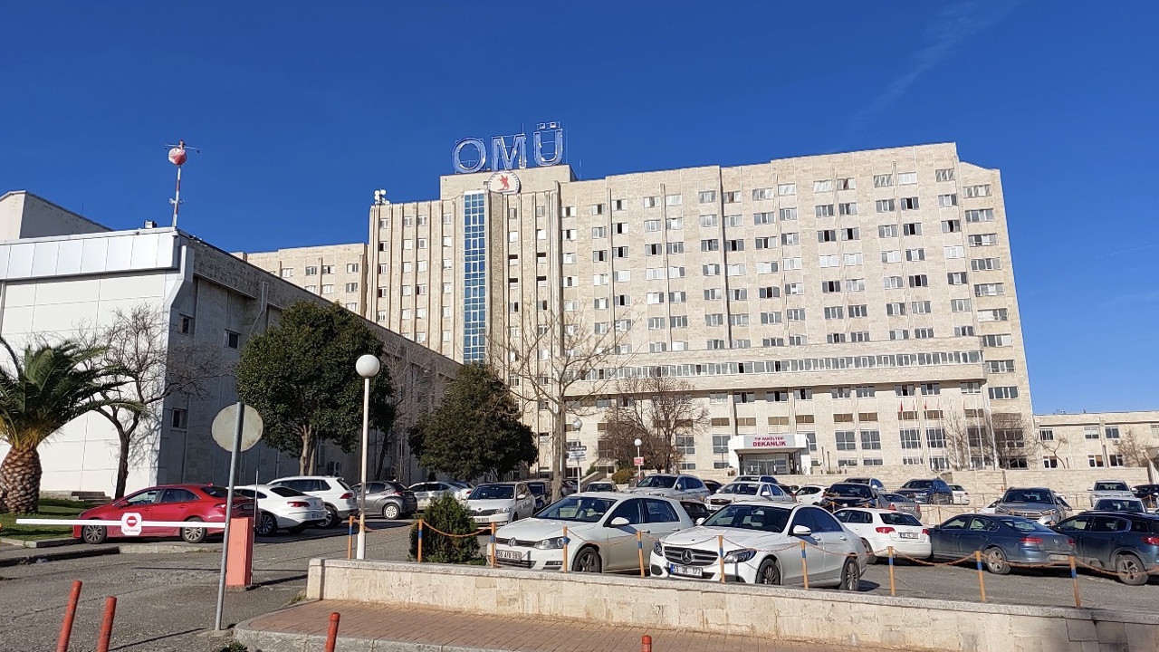 Kolej öğrencileri öğle yemeğinde zehirlendi