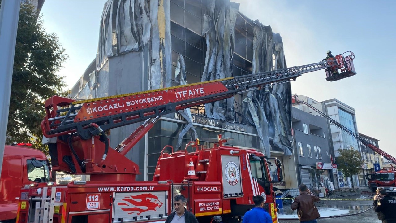 Kocaeli'deki yangın sonrası skandal paylaşımlar! Hayatını kaybedenlere küfür ettiler