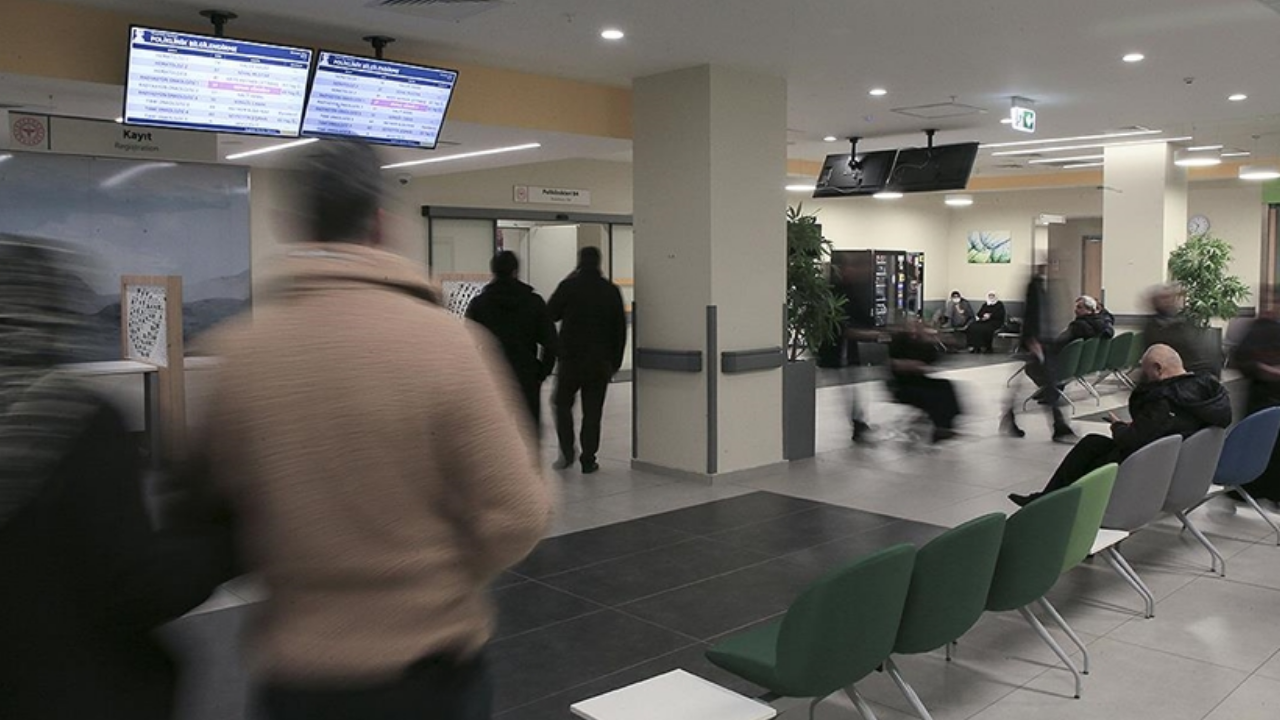 10 Kasım (yarın) sağlık ocağı, eczane, hastaneler açık mı?