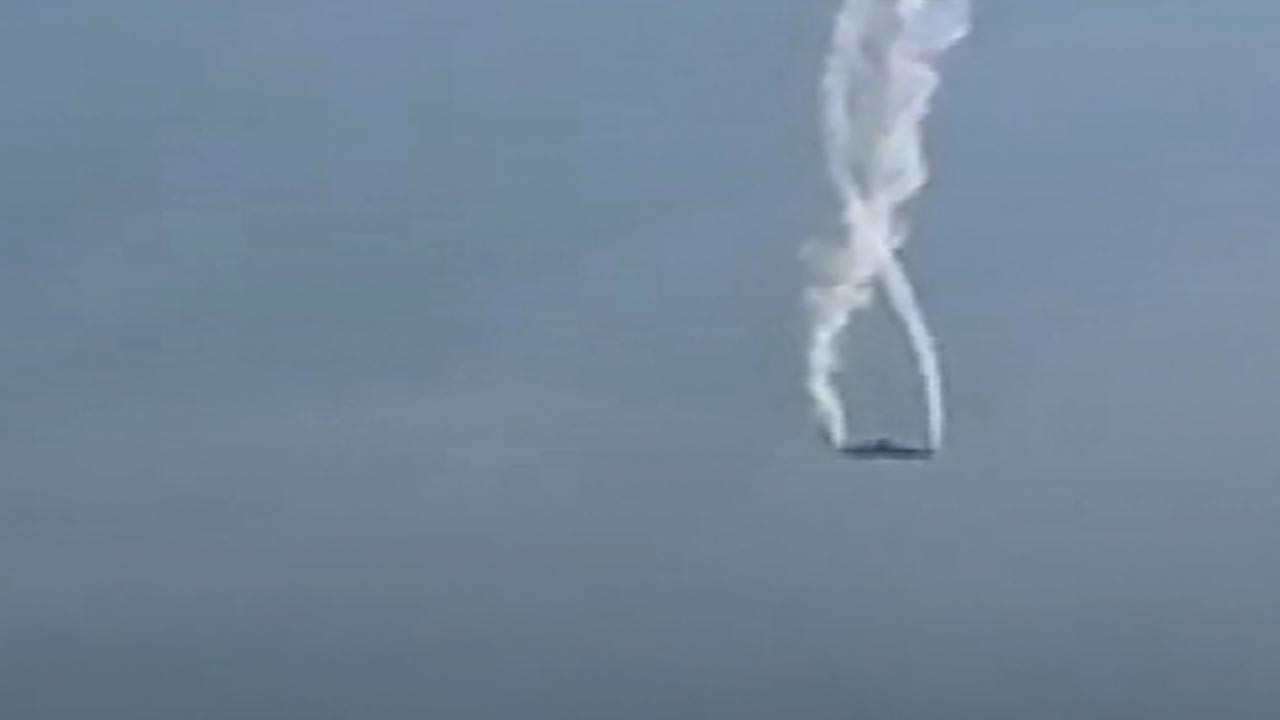 Türk Hava Kuvvetleri'ne ait uçağın düşme anı kameralara yansıdı