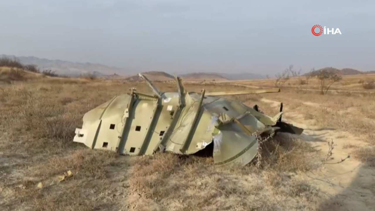 Düşen askeri uçağa ait yeni görüntüler... Parçaları bölgeye dağılmış!