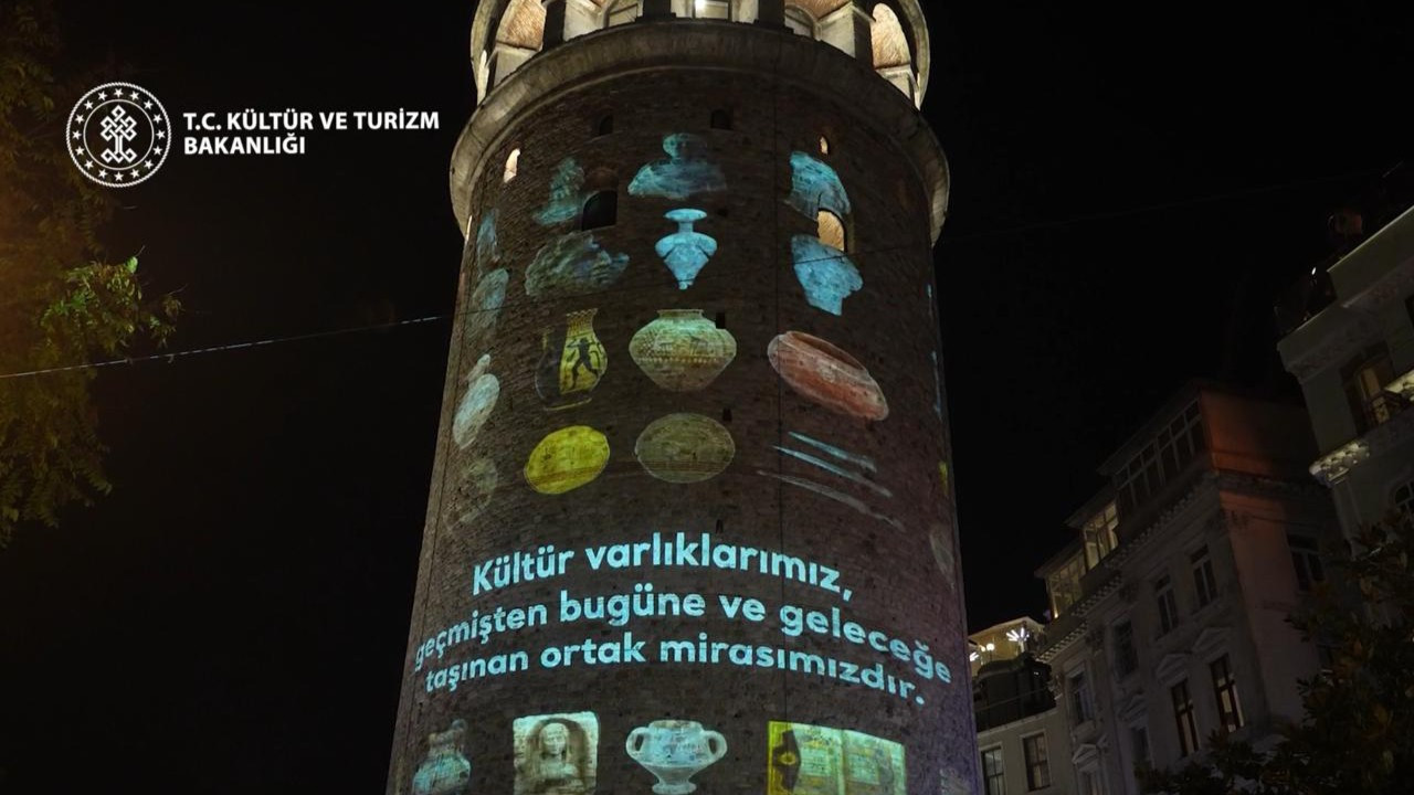 Galata Kulesi’nden dünyaya mesaj