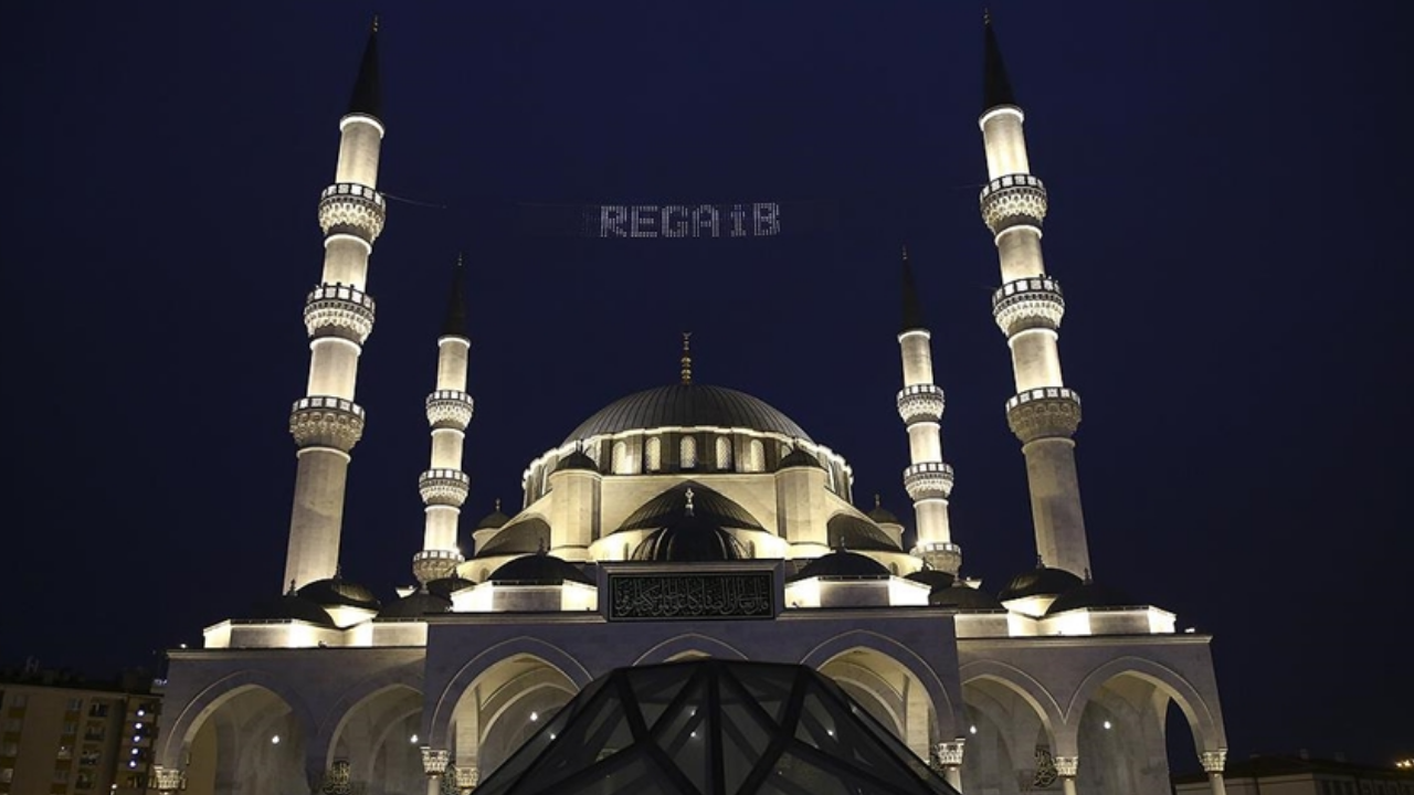 Bu yıl üç aylar ne zaman başlıyor? Regaib Kandili hangi tarihte idrak edilecek?