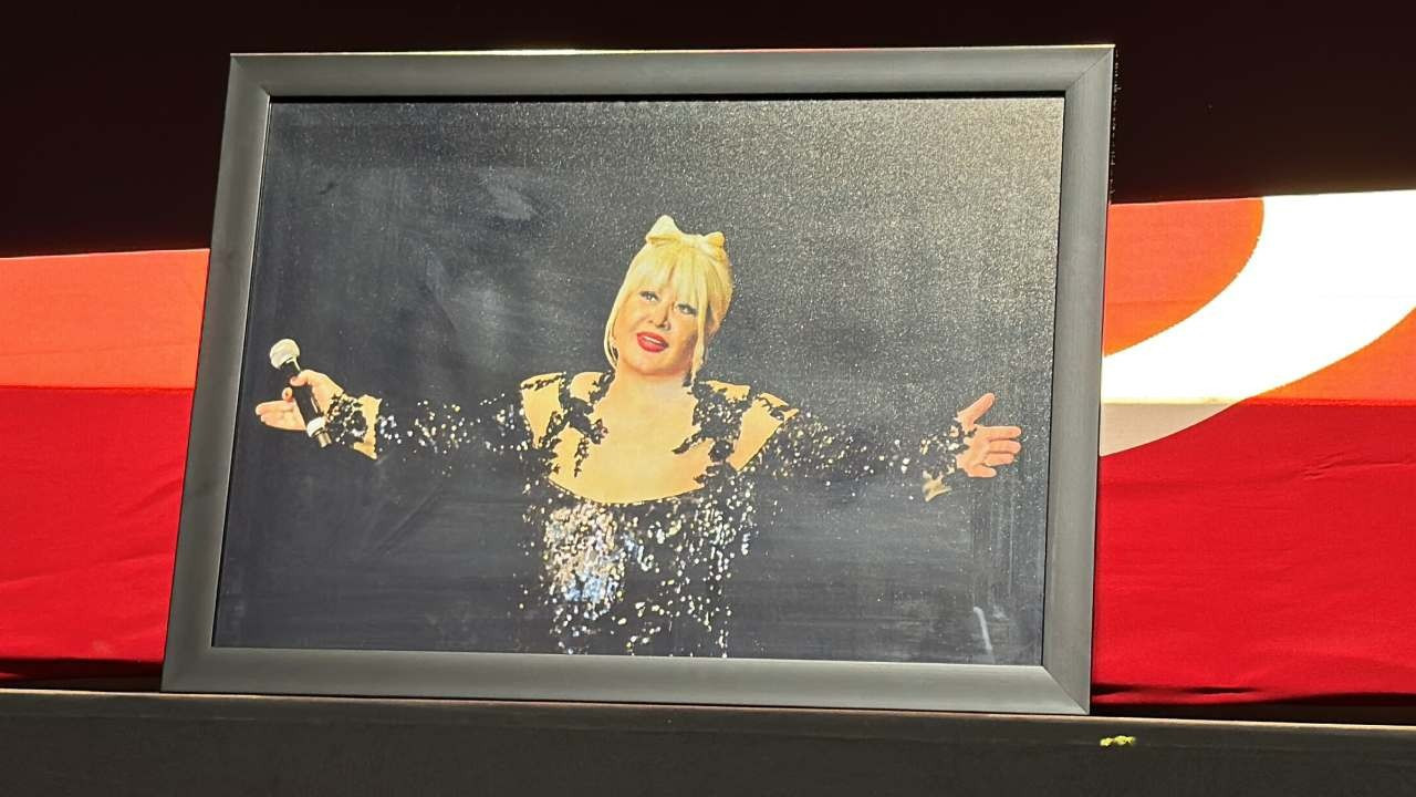 Muazzez Abacı'ya duygusal veda: Bu kadar çok sevildiğinden haberim yoktu