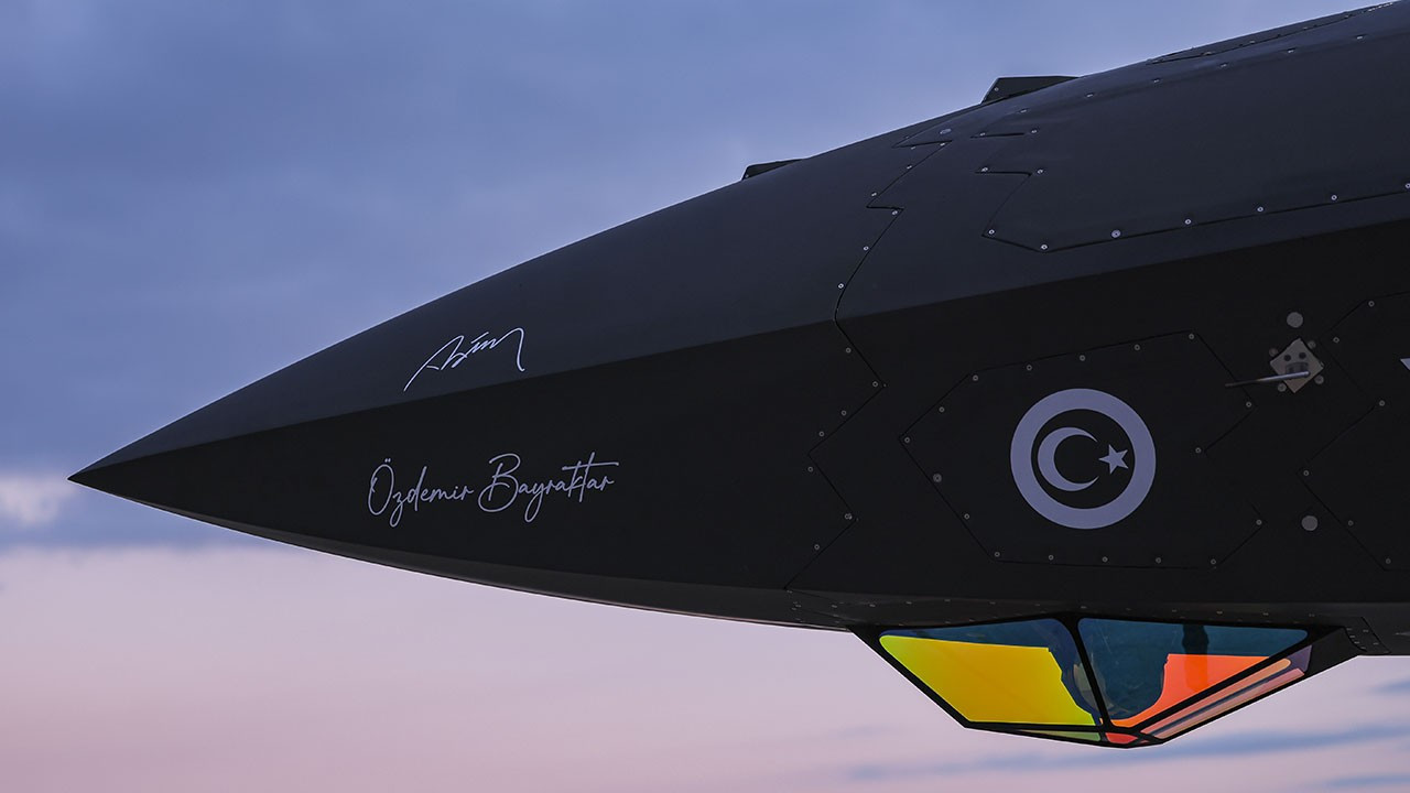 Dünyada bir ilk: Bayraktar KIZILELMA'ya hayalet göz